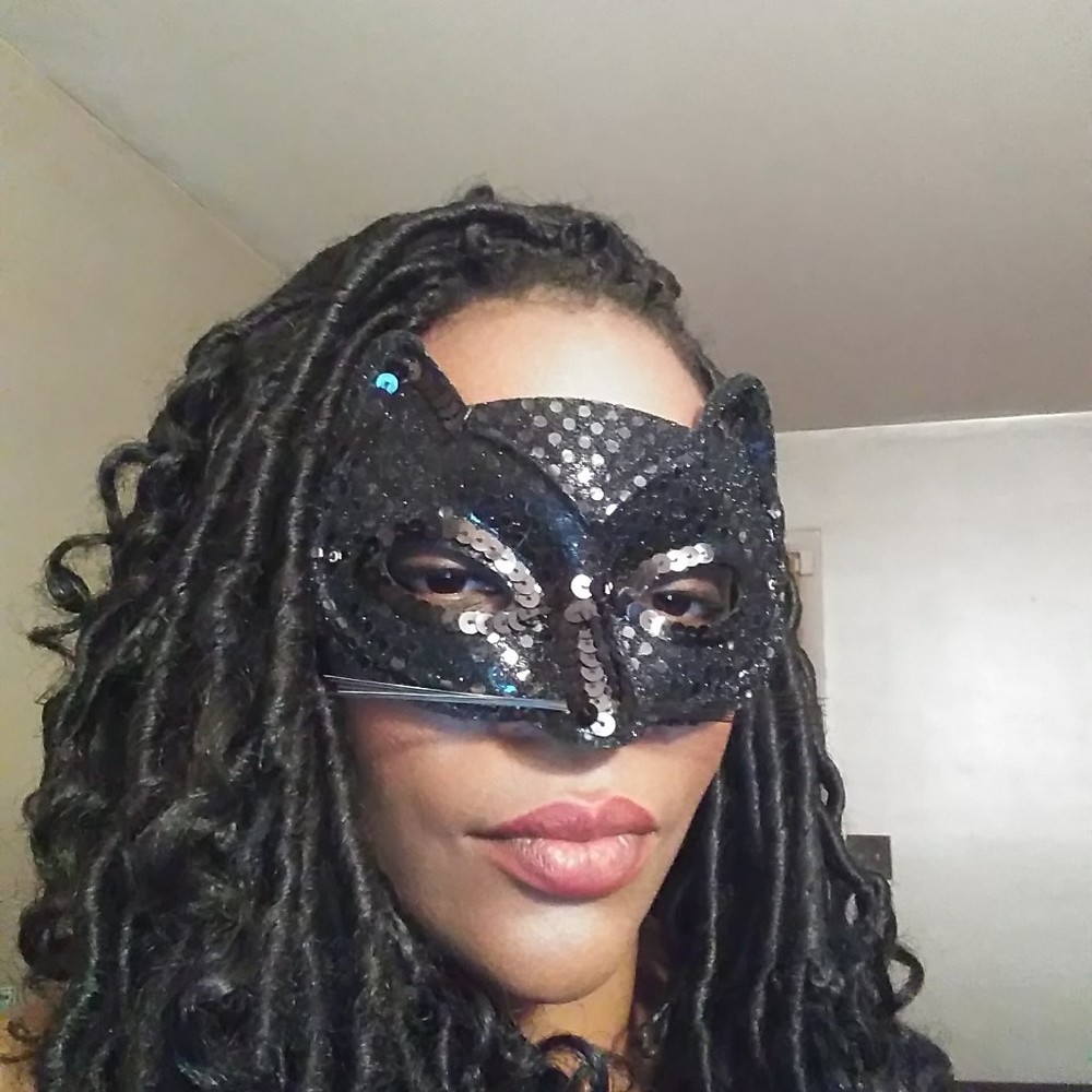 Meet your Posher, Shilonia